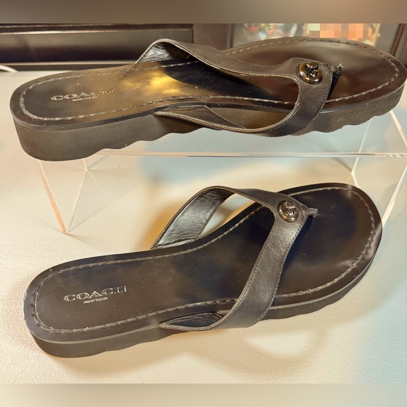Coach Women’s Shelly Black Platform Flip Flop Leather Sandals - Picture 1 of 2
